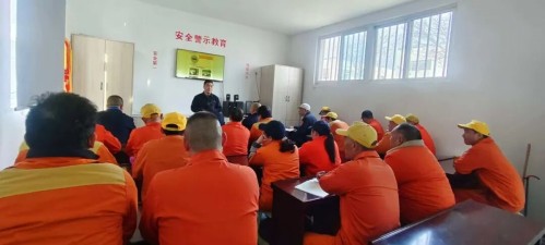 以师带徒传匠心，薪火相传促成长